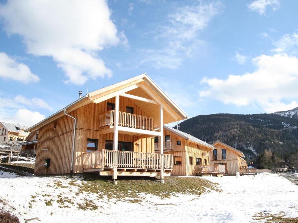 Wooden chalet in Hohentauern near ski area