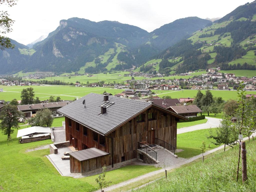 Grand Apartment in Mayrhofen with Infrared Sauna Artistic Interiors