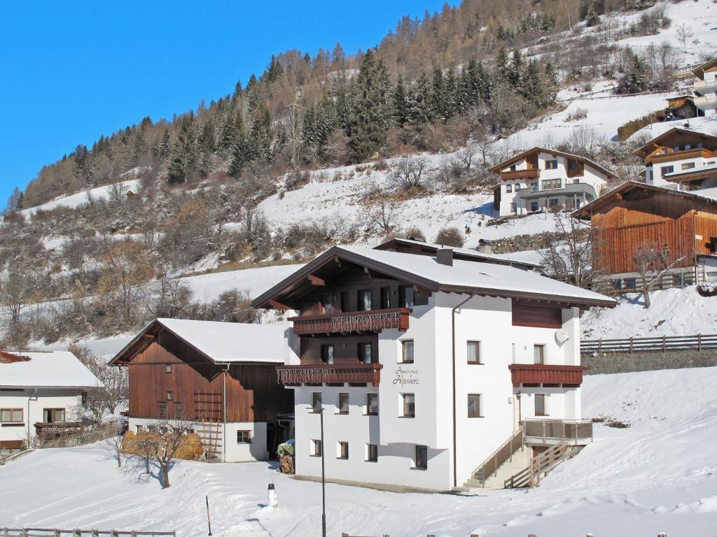 Apartment Alpenherz-3 by Interhome
