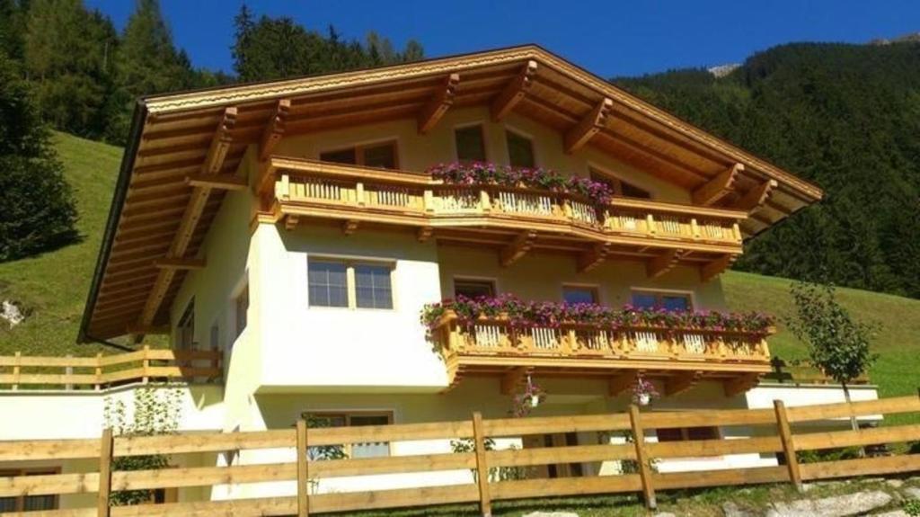 Exklusive Ferienwohnung in Brandberg mit Garten, Grill und Terrasse