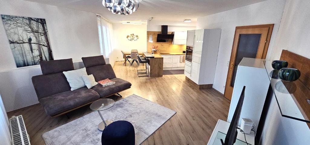 Apartment Klagenfurt Center with Free Parking - RING41