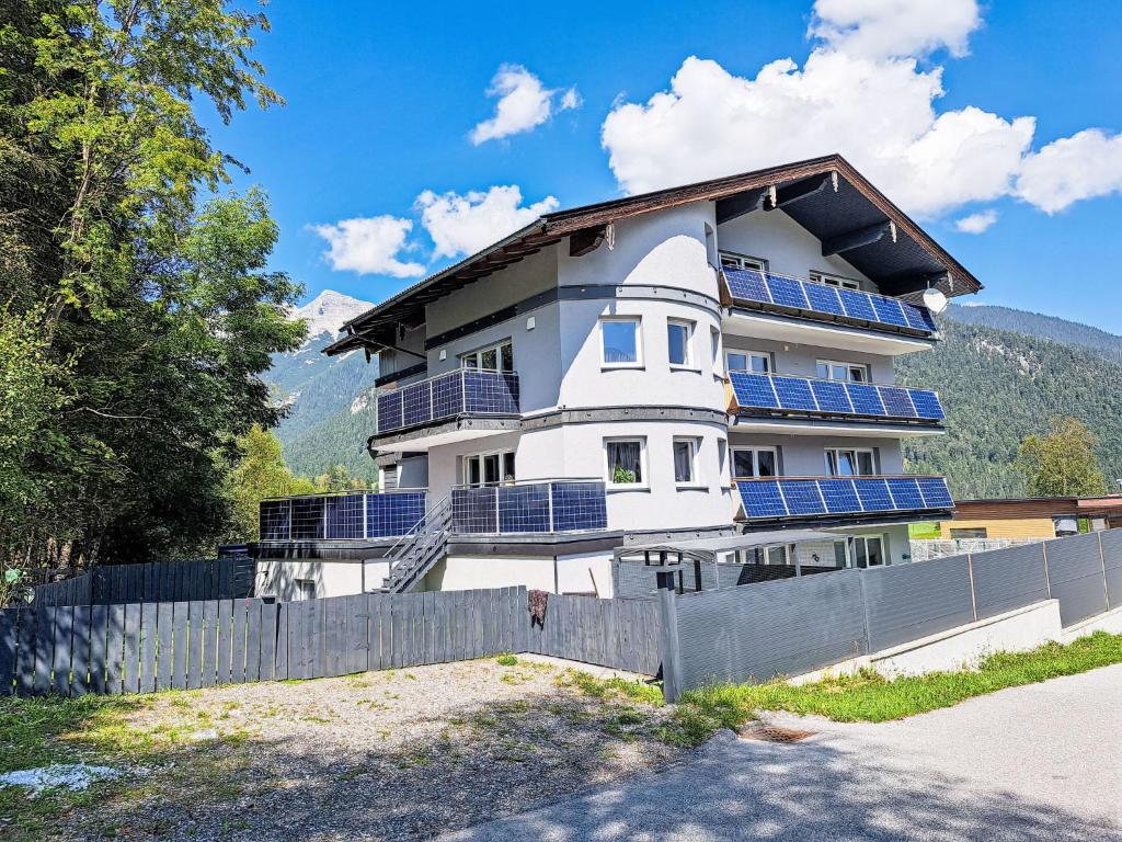 Apartment Gemeinsam in den Bergen by Interhome