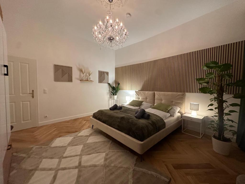 Central elegant Heritage Apartment with modern comfort