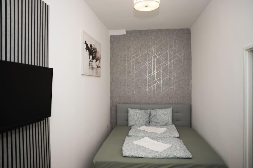 City Flat D