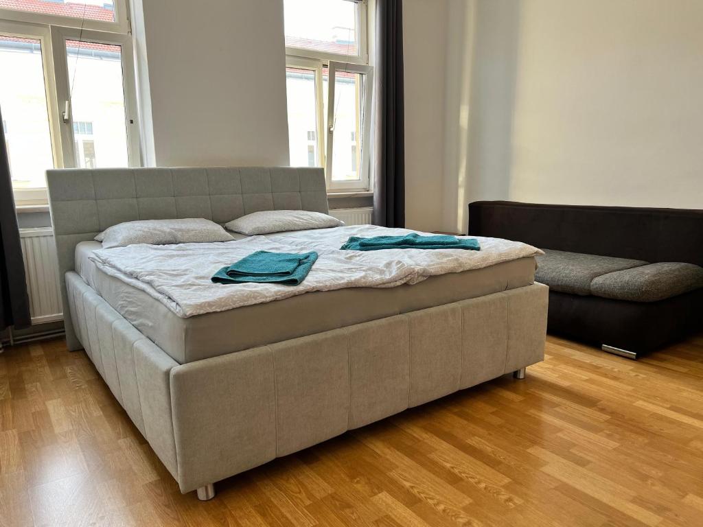Comfy 3BR Apt Near Bahnhof Meidling
