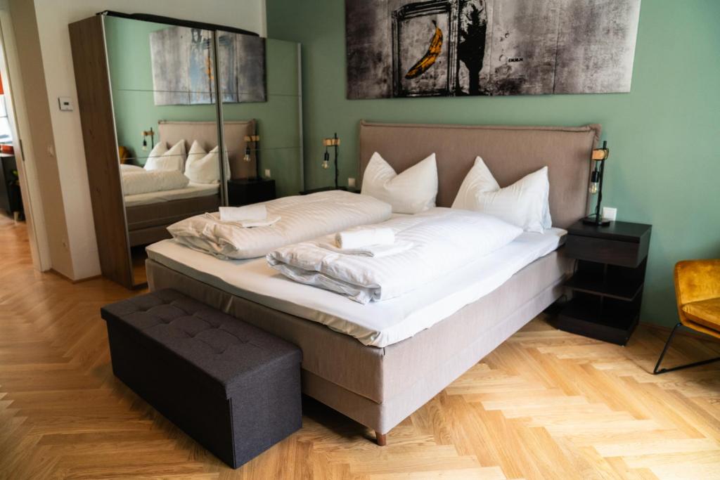 Vienna CIty: Live, Work, Play