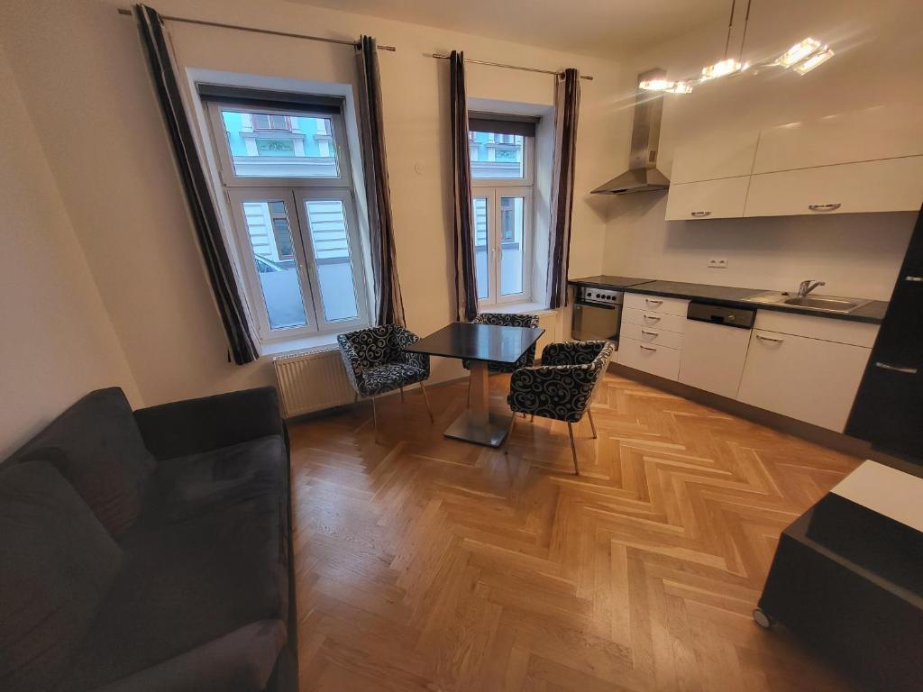 CozyNite Premium Apartment Hundertwasser