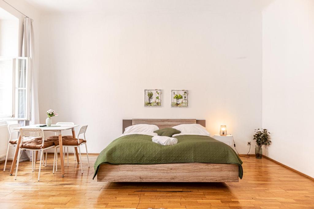 Smart 2BR Apt. Perfect for Longstays near Rennweg