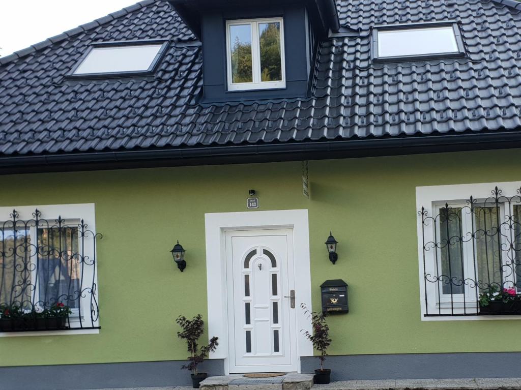 Ferienhaus "Platzhirsch"